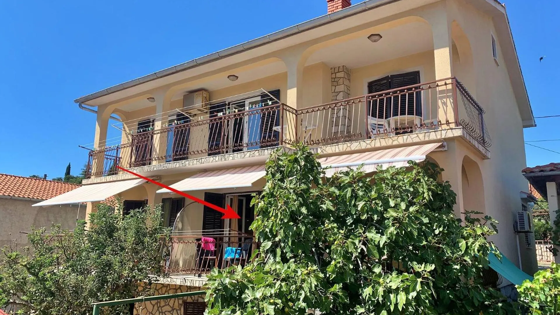 Apartments Santic location