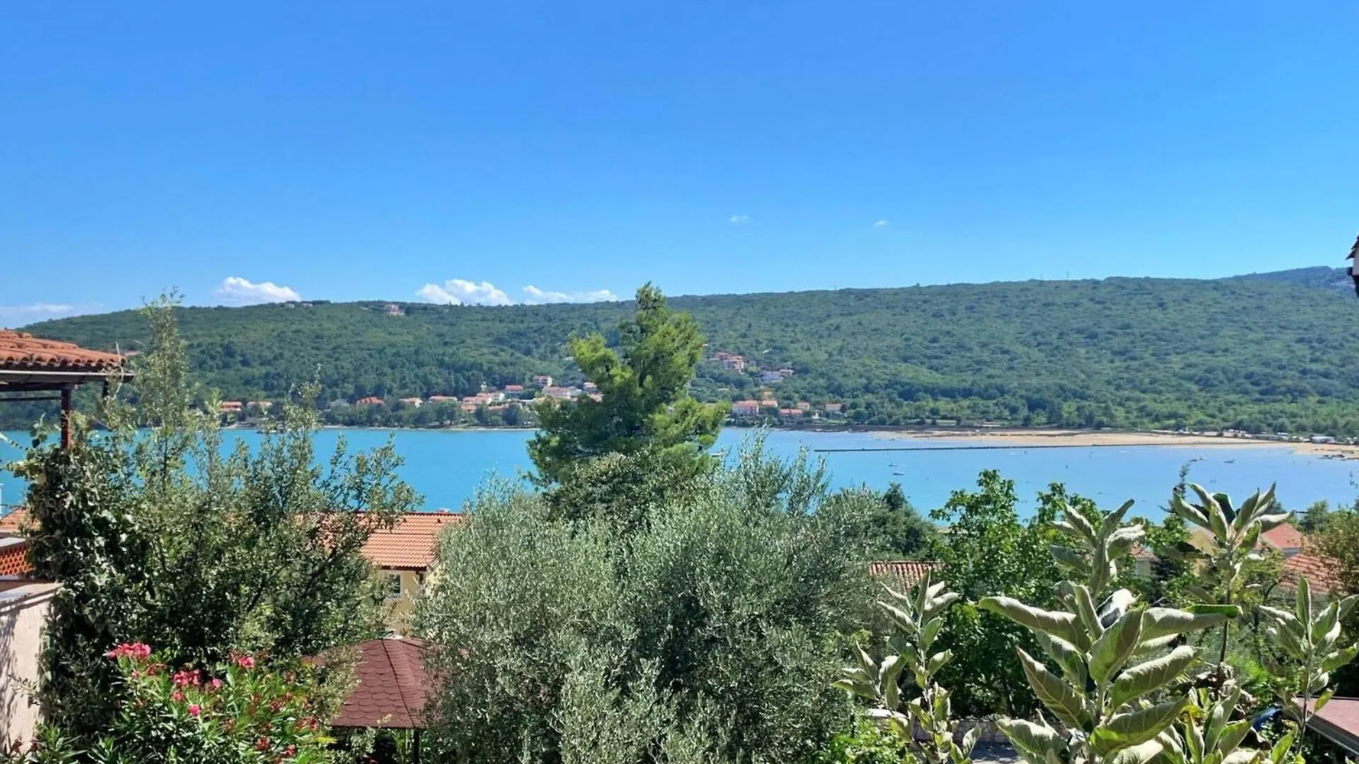 *** Guest house Apartments Santic Cizici Croatia